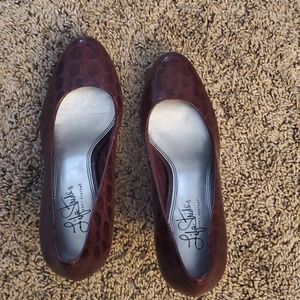 Life Stride Burgundy faux snake skin heels